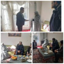 ادای احترام مدیران منطقه ۱۰ ،به خانواده معزز شهید احمد تقی زاده