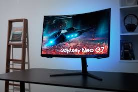 بررسی مانیتور گیمینگ Odyssey Neo G7 سامسونگ: سفری به قلب بازیها بررسی مانیتور گیمینگ Odyssey Neo G7 سامسونگ: سفری به قلب بازیها