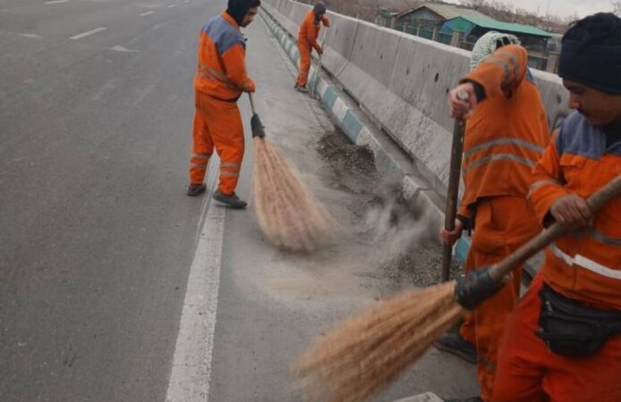 طرح گسترده جهادی نگهداشت در معابر بزرگراهی و اصلی منطقه یک اجرا شد