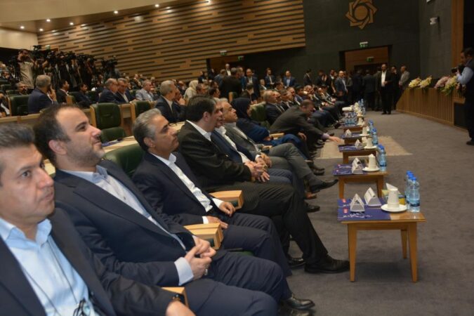 برای نخستین بار، بانك صنعت و معدن ۶ فقره برات الكترونیكی قابل تسویه در بستر اتاق پایاپای شركت بورس كالای ایران صادر كرد برای نخستین بار، بانك صنعت و معدن ۶ فقره برات الكترونیكی قابل تسویه در بستر اتاق پایاپای شركت بورس كالای ایران صادر كرد