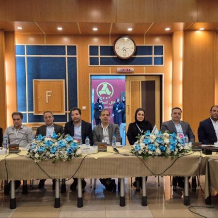 همایش آموزشی تخصصی نمایندگیهای فروش شمال غرب بیمه دی در تبریز برگزار شد همایش آموزشی تخصصی نمایندگیهای فروش شمال غرب بیمه دی در تبریز برگزار شد
