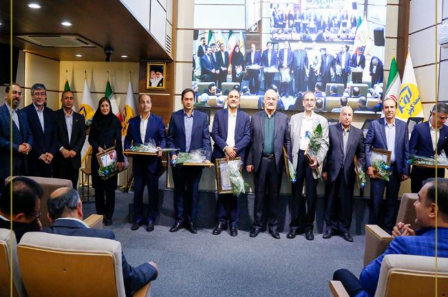 برگزاری آیین تکریم مدیران عامل پیشین شرکت‌های بیمه