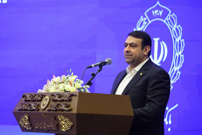 مدیرعامل بانک ملی ایران: واگذاری و فروش اموال مازاد بانک شتاب بیشتری میگیرد مدیرعامل بانک ملی ایران: واگذاری و فروش اموال مازاد بانک شتاب بیشتری میگیرد