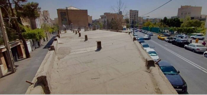 پایان ایزوگام ۷۰۰ مترمربع از فضای مدرسه شهید جاجرودی در منطقه ۴