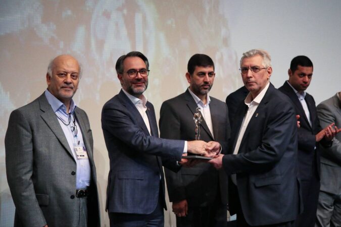 محمدمهدی شریف شاذیله، کارشناس سال فولاد ایران شد محمدمهدی شریف شاذیله، کارشناس سال فولاد ایران شد