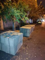  اصلاح هندسی و احداث رفیوژ میانی در خیابان شهید محمودی 