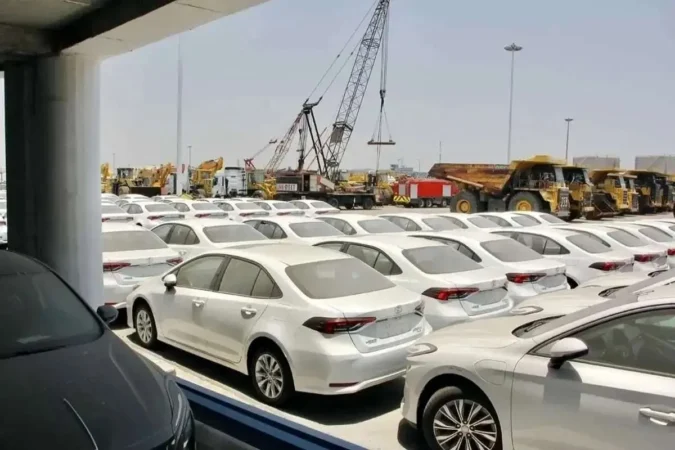 تعیین تعرفه‌ واردات خودرو پس از هشت ماه کشمکش / حرف دولت به کرسی نشست