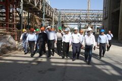 اولین حضور مدیرعامل جدید پتروشیمی کارون با بازدید میدانی از پروژه‌های در دست اقدام