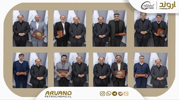 محمد شریعتمداری در مراسم تکریم و معارفه مدیران عامل جدید شرکت‌های تابعه گروه: تغییر ساختار هلدینگ خلیج فارس/ ترسیم نقشه راه پتروشیمی در سال ۱۴۰۵