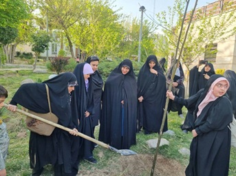 رویش نهال‌های ایستادگی در بوستان مادر منطقه۲