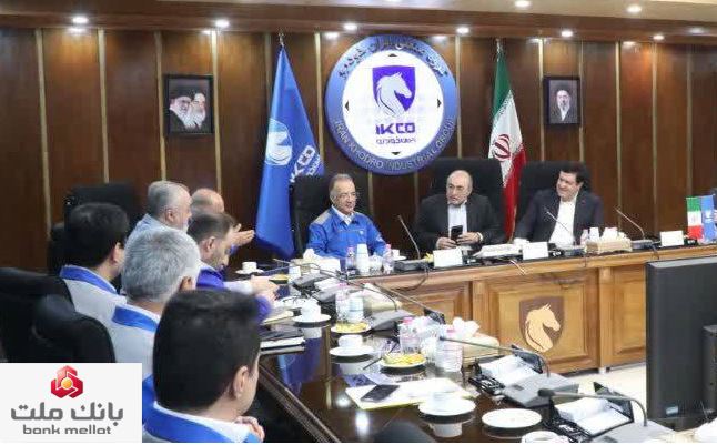دیدار مدیرعامل بانک ملت با مدیرعامل ایران خودرو -حمایت از واحدهای تولیدی و صنعتی بزرگ در اولویت برنامه های بانک ملت