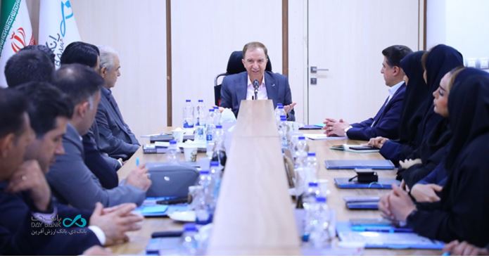 برات کریمی: نظام آموزشی مدیران بانک دی متحول می‌شود
